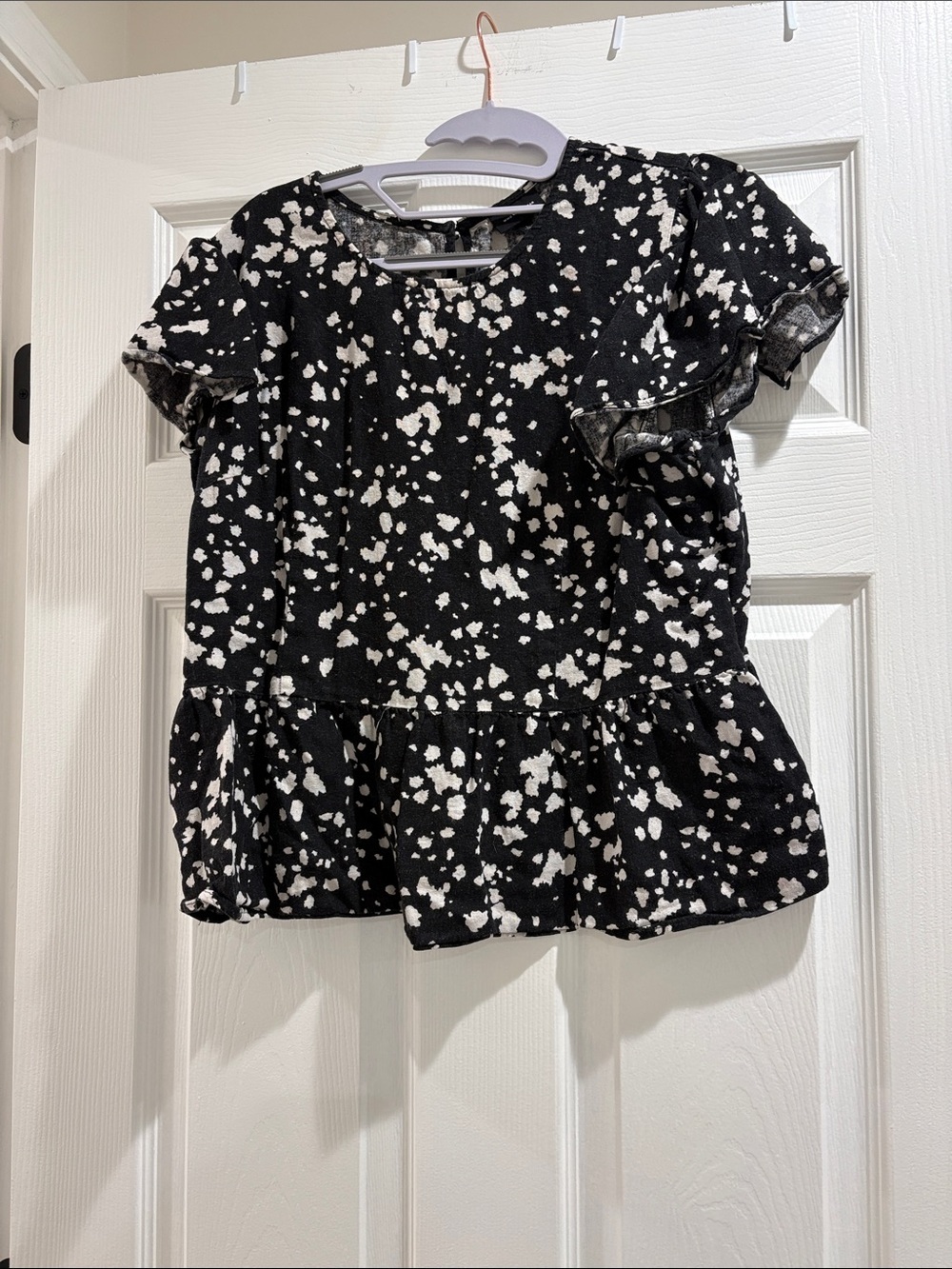 Who What Wear Women’s Size Large Peplum Cow Print Black and Cream Blouse Linen
